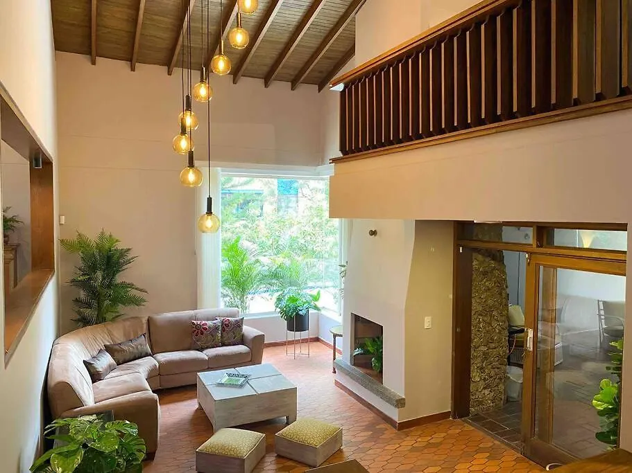 Mansion Br Villa Piscina, Jacuzzi, 6 Min De Provenza Medellin