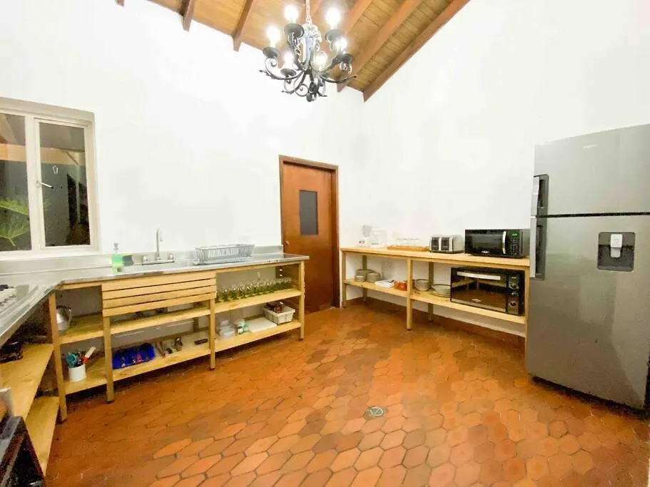 Mansion Br Villa Piscina, Jacuzzi, 6 Min De Provenza Medellin