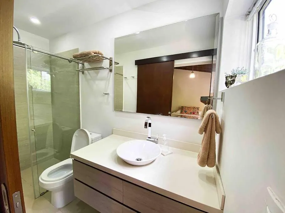 Mansion Br Villa Piscina, Jacuzzi, 6 Min De Provenza Medellin 0*,  Colombia