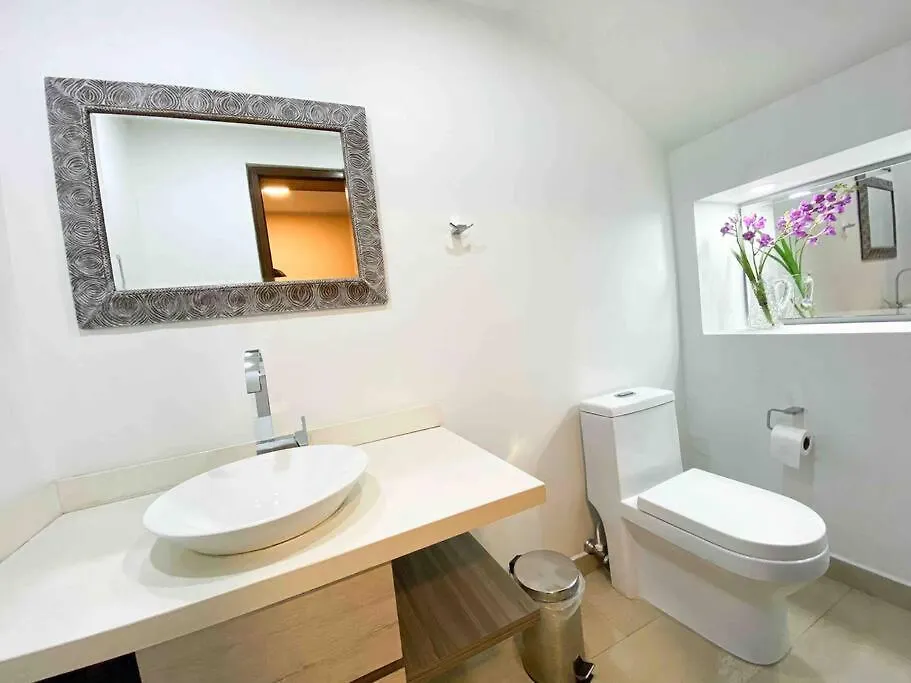 Mansion Br Villa Piscina, Jacuzzi, 6 Min De Provenza Medellin