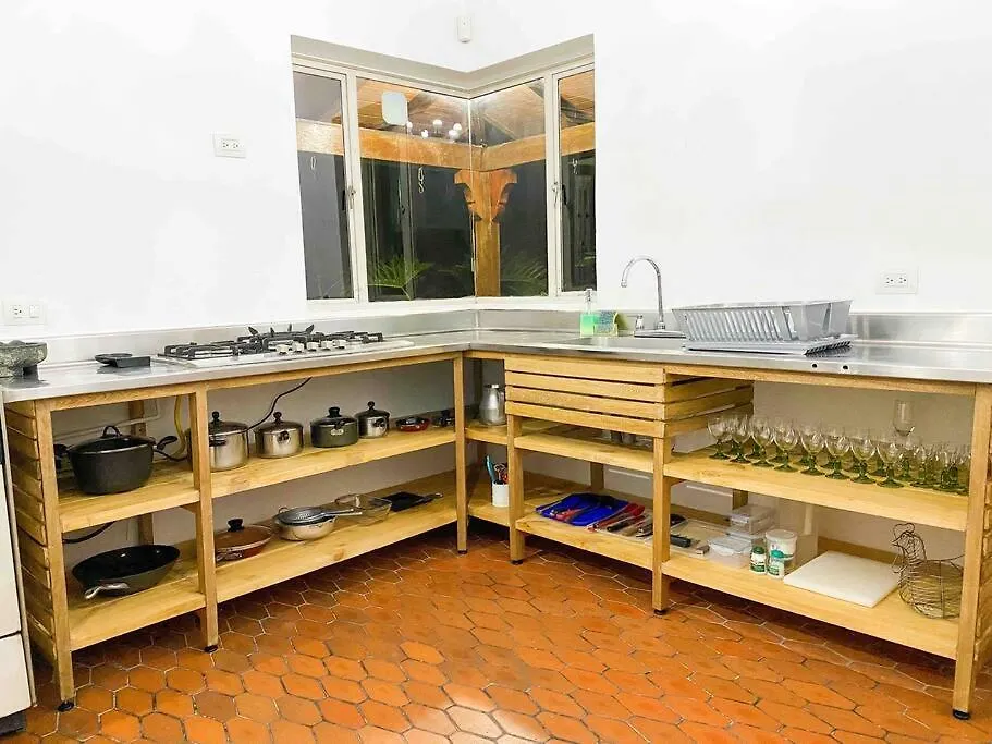 Mansion Br Villa Piscina, Jacuzzi, 6 Min De Provenza Medellin
